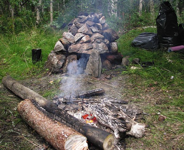 Liesi vaatii paljon painavia kiviä.