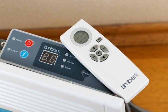 Elektrinis konvektorius su valdymo skydeliu