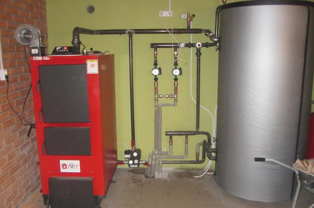 Waar een hydraulische accumulator voor verwarmingssystemen installeren