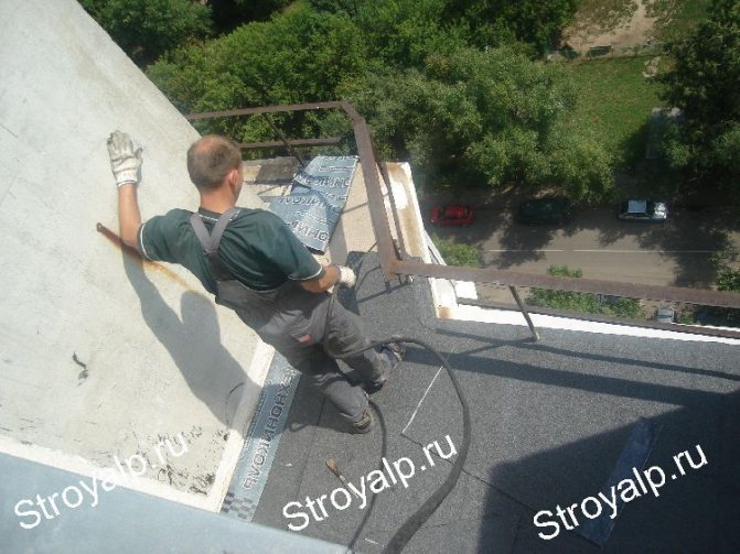 Utesnenie švov lodžie