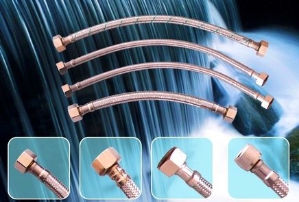Furtun flexibil din împletitură de metal sau nailon
