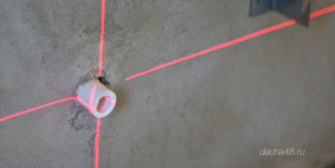 Lasertason käyttö patteria asennettaessa