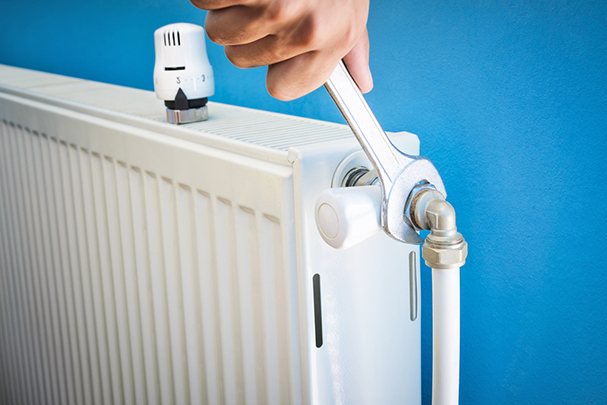 Comment et quoi réparer une fuite dans une batterie de chauffage, afin de ne pas dépenser d'argent pour un nouveau radiateur