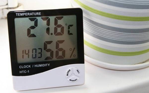 Kuinka määrittää kosteus huoneistossa käytettävissä olevilla menetelmillä