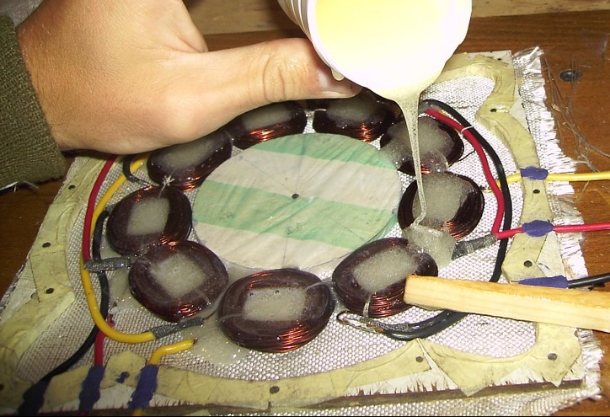 Cách làm máy phát điện bằng tay của chính bạn