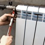Kako instalirati, rastaviti i isprati hladnjak od lijevanog željeza