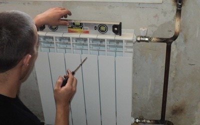 Kako instalirati, rastaviti i isprati hladnjak od lijevanog željeza