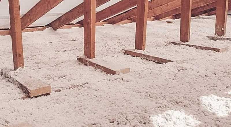 Kako izolirati strop u kadi s hladnim krovom vlastitim rukama