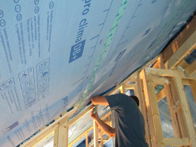 Rào cản hơi nước trên mái ấm