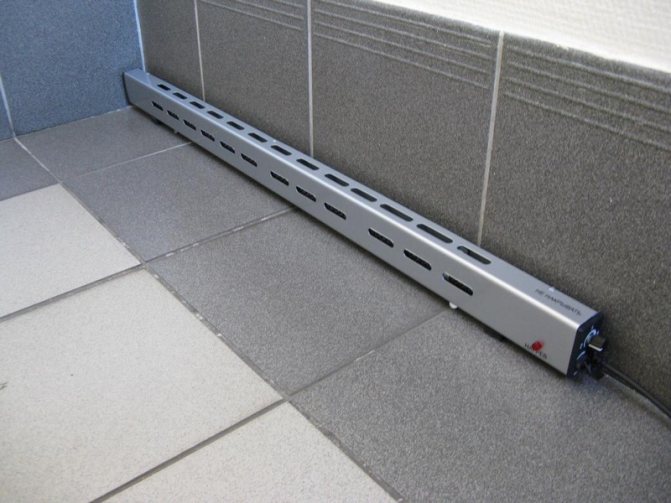 Convector de rodapé: tipos, características, instalação
