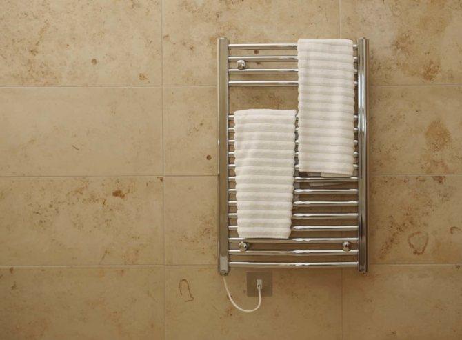 Fűtött törölközőtartó csatlakoztatása