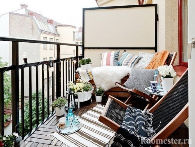 Ideias modernas para o design e arranjo da varanda e loggia
