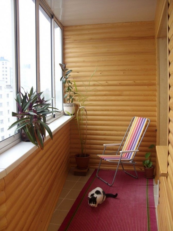Ideias modernas para o design e arranjo da varanda e loggia