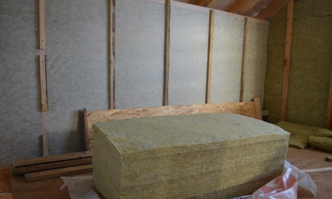 izolarea pereților cu vată minerală din interior