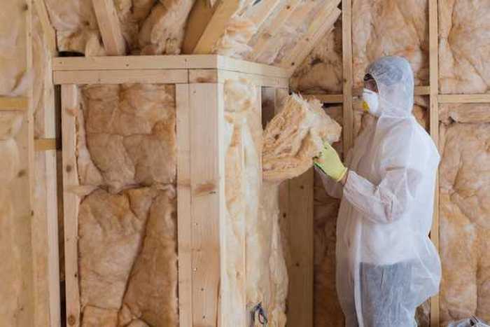 giá bông thủy tinh cách nhiệt cho tường