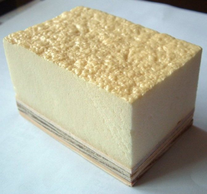 ฉนวนกันความร้อนสำหรับพื้นน้ำอุ่น