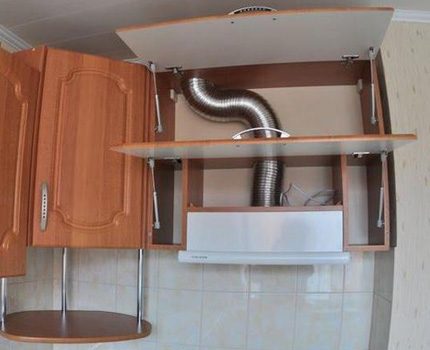 Metallized na corrugated air duct